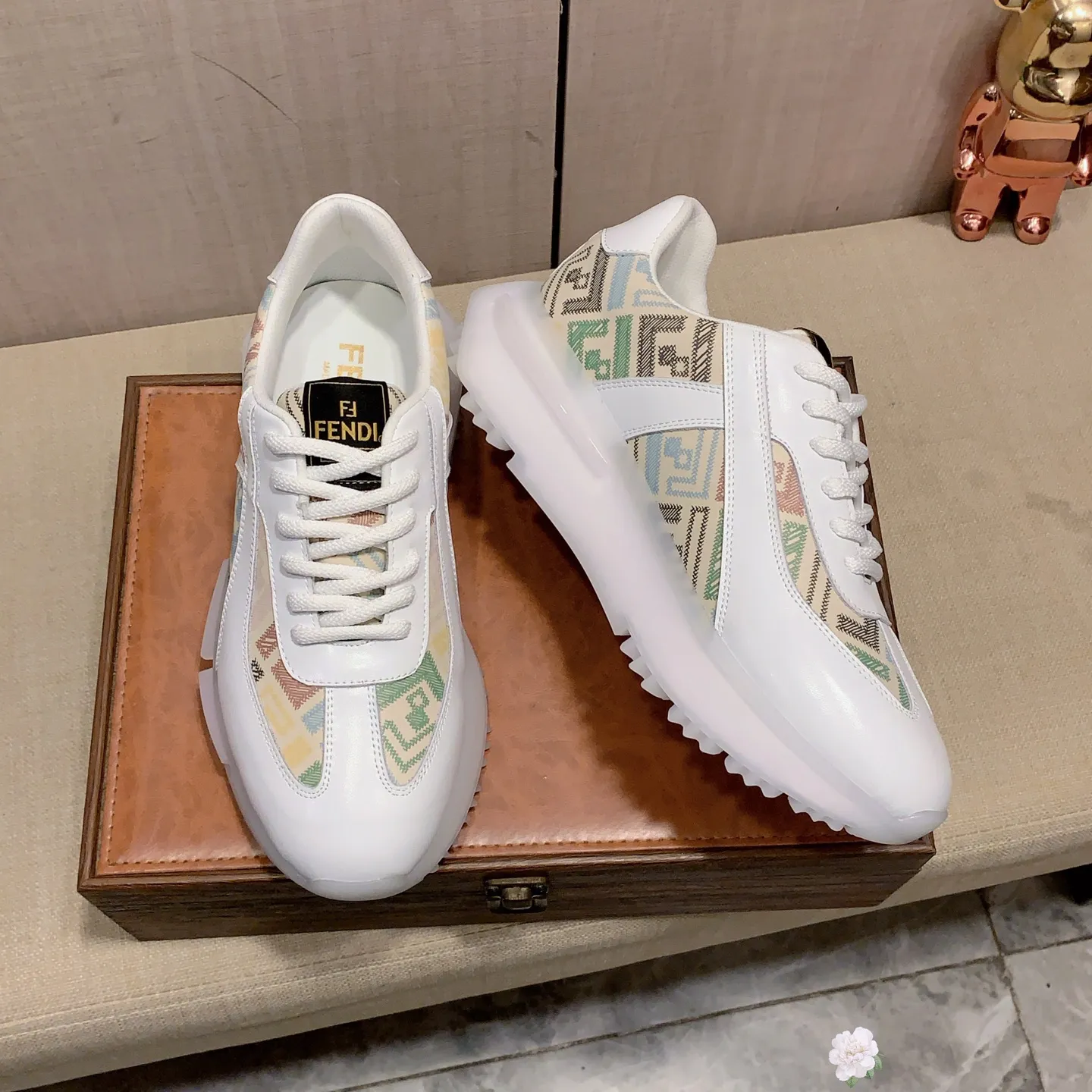 Men's Men's Shoes💰460💰💰🎩🎩[Lightning][Lightning] "FENDI*" The latest and most popular casual sports shoes, top brand [Seduce] luxury ~ purchasing agent, top quality ~. [Strong] The upper is made of imported breathable cowhide with material ➕ breathable sheepskin feet (•) and fine workmanship. The original stylish and stylish soft rubber wear-resistant and non-slip outsole is light and comfortable on the feet. The real thing looks better when photographed in person. 012: code: 38-44, can be customized to 45, 2️⃣ colors available